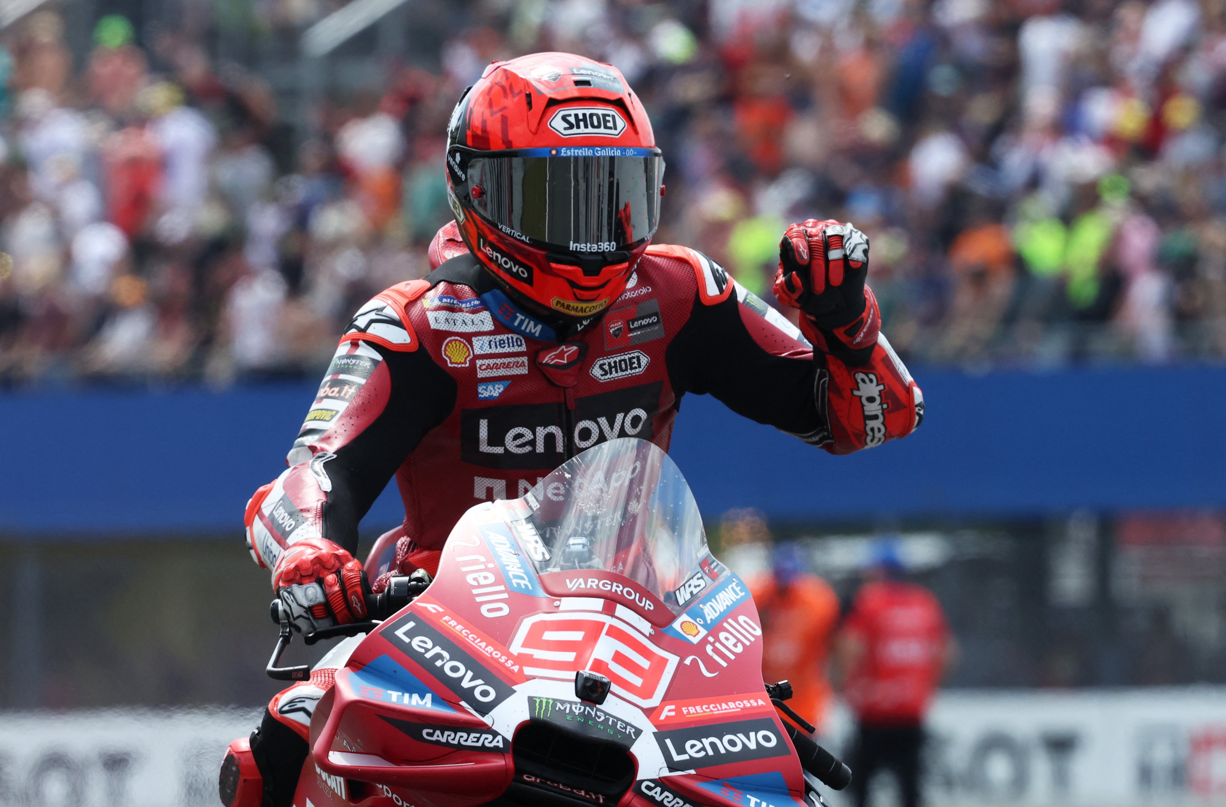 MARC MÁRQUEZ, SACHSENRING'DE SPRINT'I KAZANIYOR!